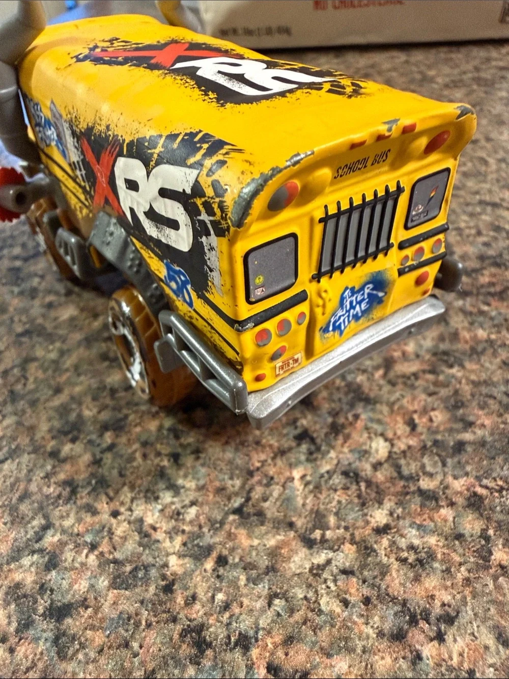 Miss Fritter Cars 3 XRS bus